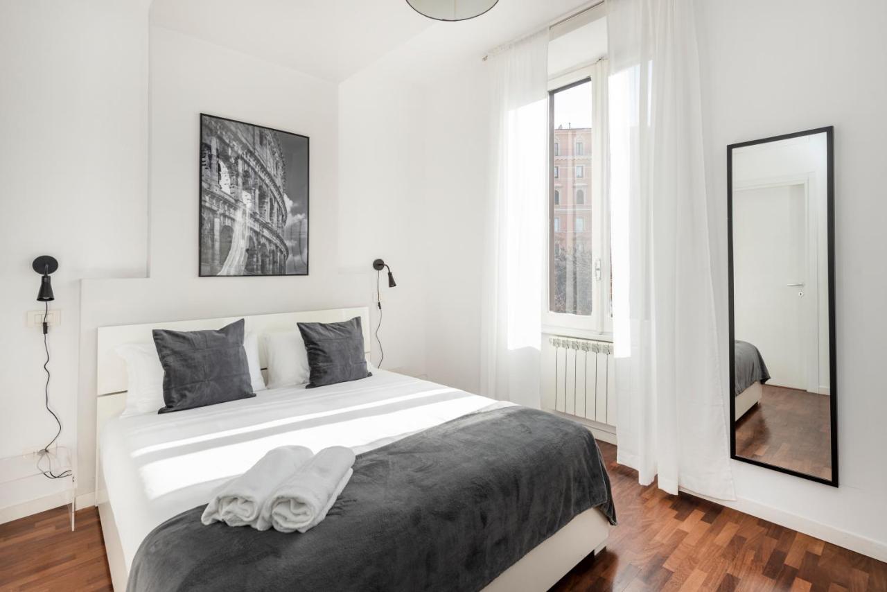 White Flat Termini Apartment Rome Bagian luar foto